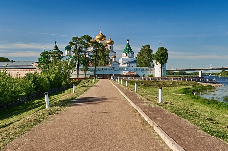 Теплоход Феликс Дзержинский